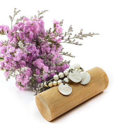 pulsera personalizada de plata con medallas grabadas y elástico