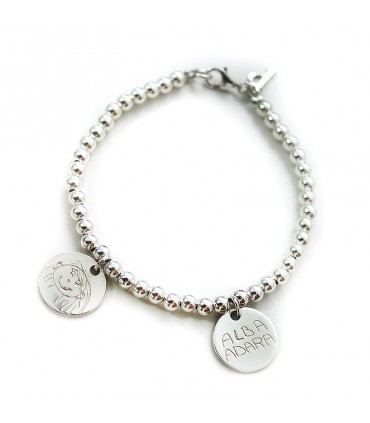 Pulsera personalizada de plata con medallas y nombres grabados