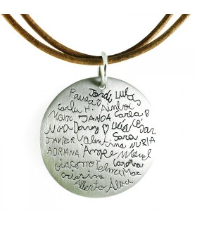 collar personalizado nombres y dibujos niños grabados