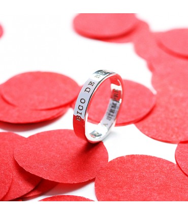 Anillo personalizado de plata con grabado