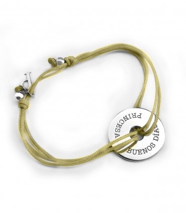pulsera personalizada de plata grabada con nombres o dibujos