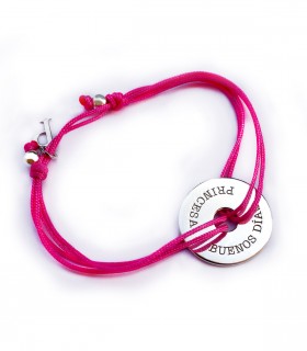 pulsera personalizada de plata grabada con nombres o dibujos