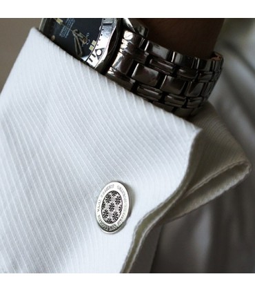 Gemelos personalizados de plata con grabado