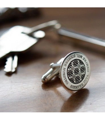 Gemelos personalizados de plata con grabado