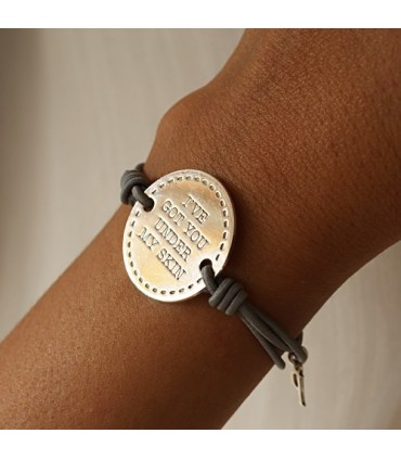 pulsera personalizada grabada de plata