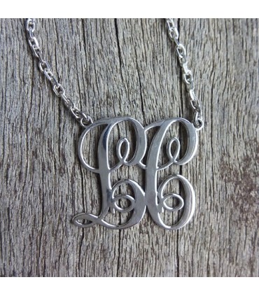 Collar personalizado de plata monograma con varias letras