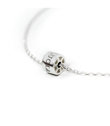 Collar personalizado de plata con nombre grabado Nut