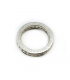 anillo personalizado de plata grabado con nombres y circonitas